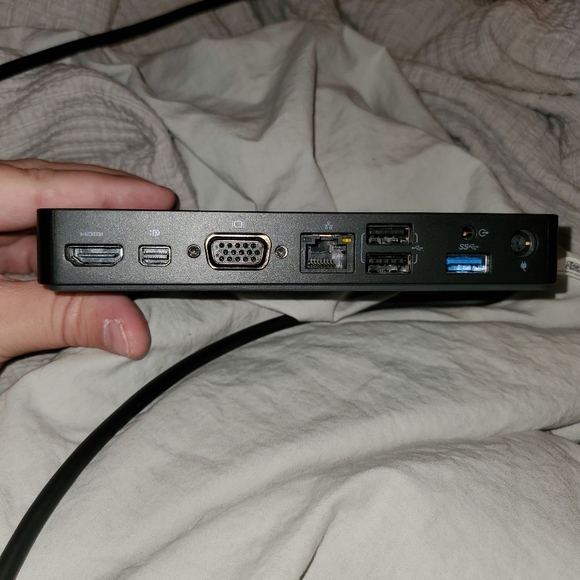 Dell WD15 Laptop/ Computer Docking Station - Picture 2 of 7